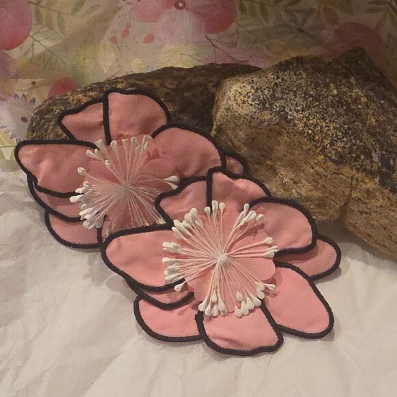 New ZARA Petal Pink & Black Floral Statement Earrings - Picture 9 of 11